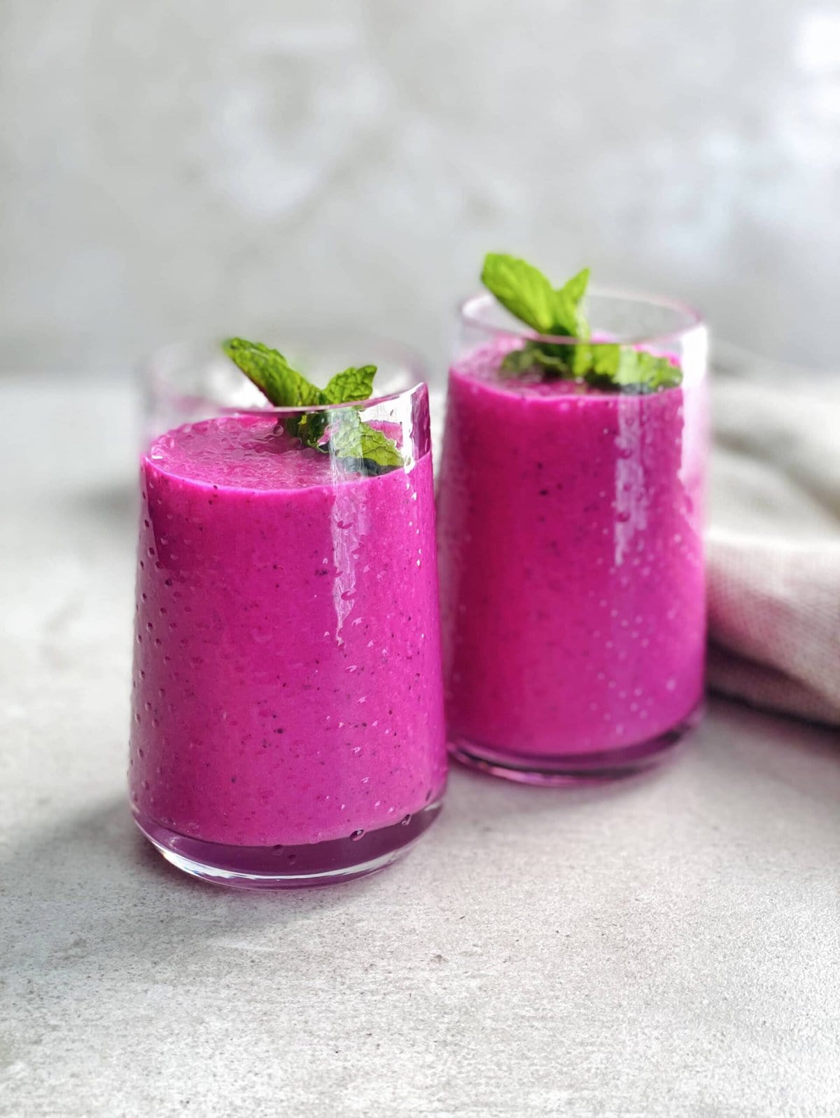 VEGAN TROPICAL DRAGON FRUIT SMOOTHIE (PITAYA) By The Vgnway