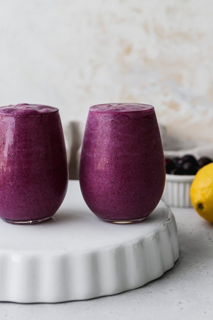 Lemon Blueberry Avocado Smoothie By Walder Wellness
