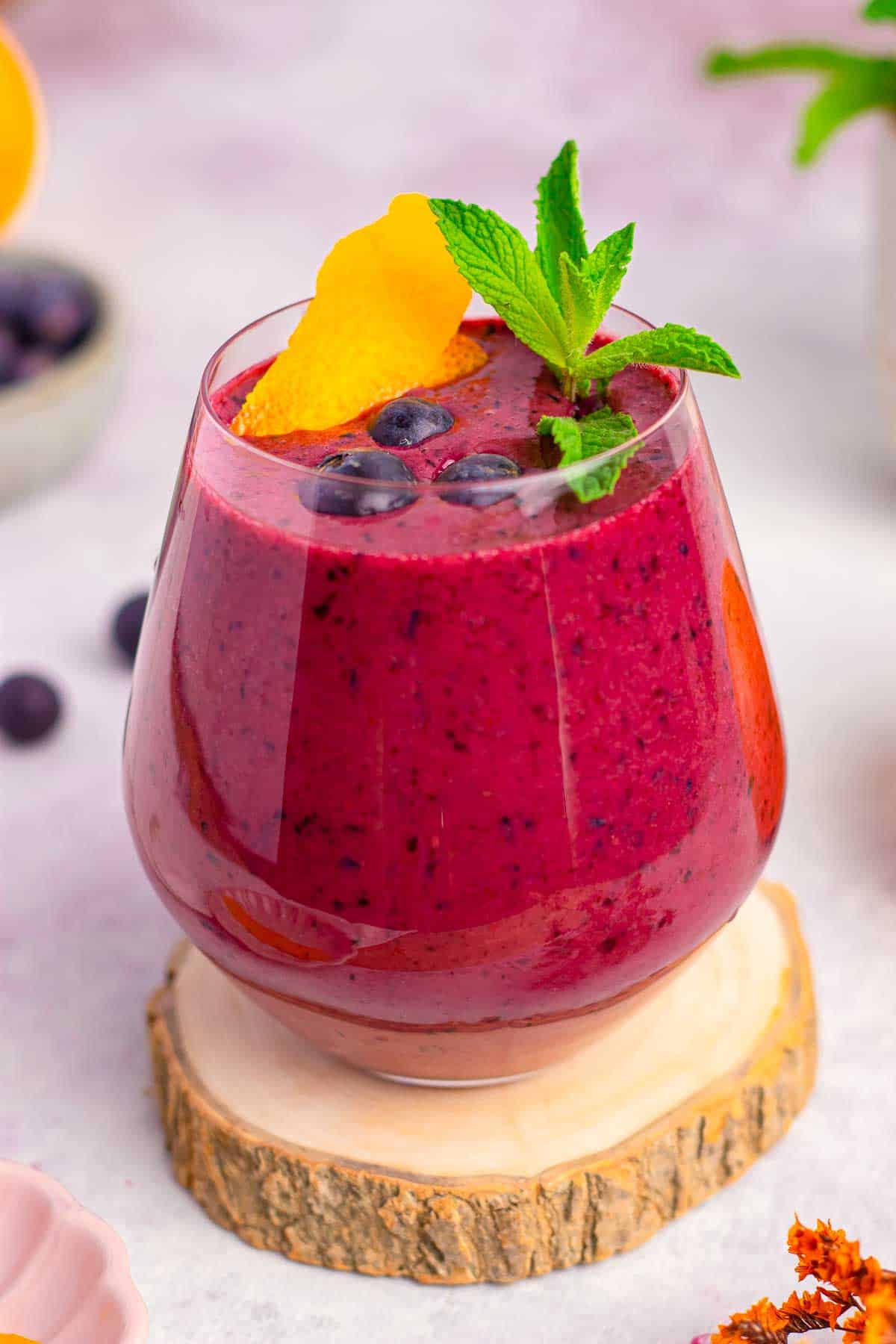 ORANGE-BLUEBERRY SMOOTHIE By Chocolates and Chai