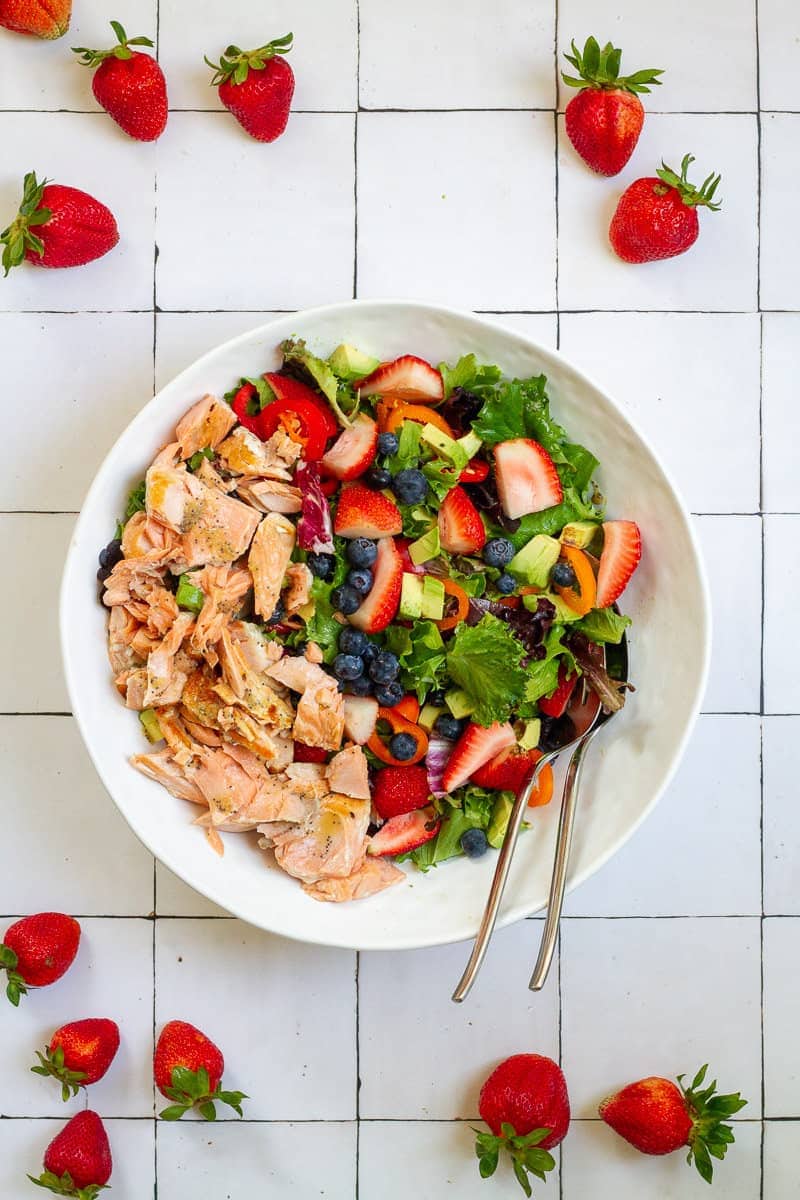 SALMON STRAWBERRY SALAD By Champagne Tastes