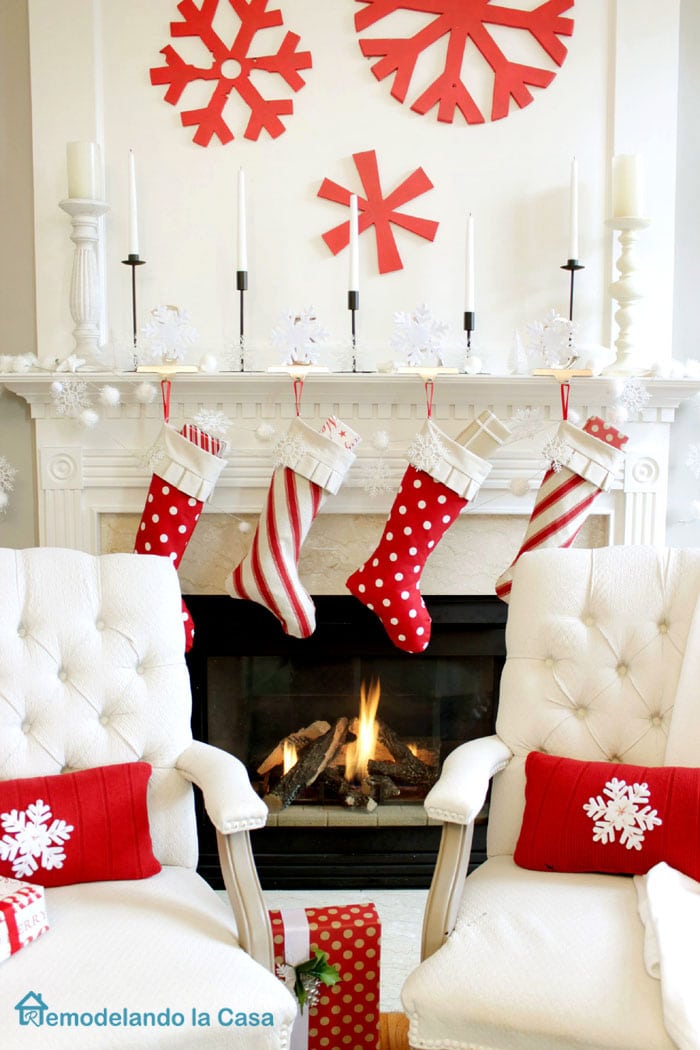 25+ Red and White Christmas Decoration Ideas - The Crafting Nook