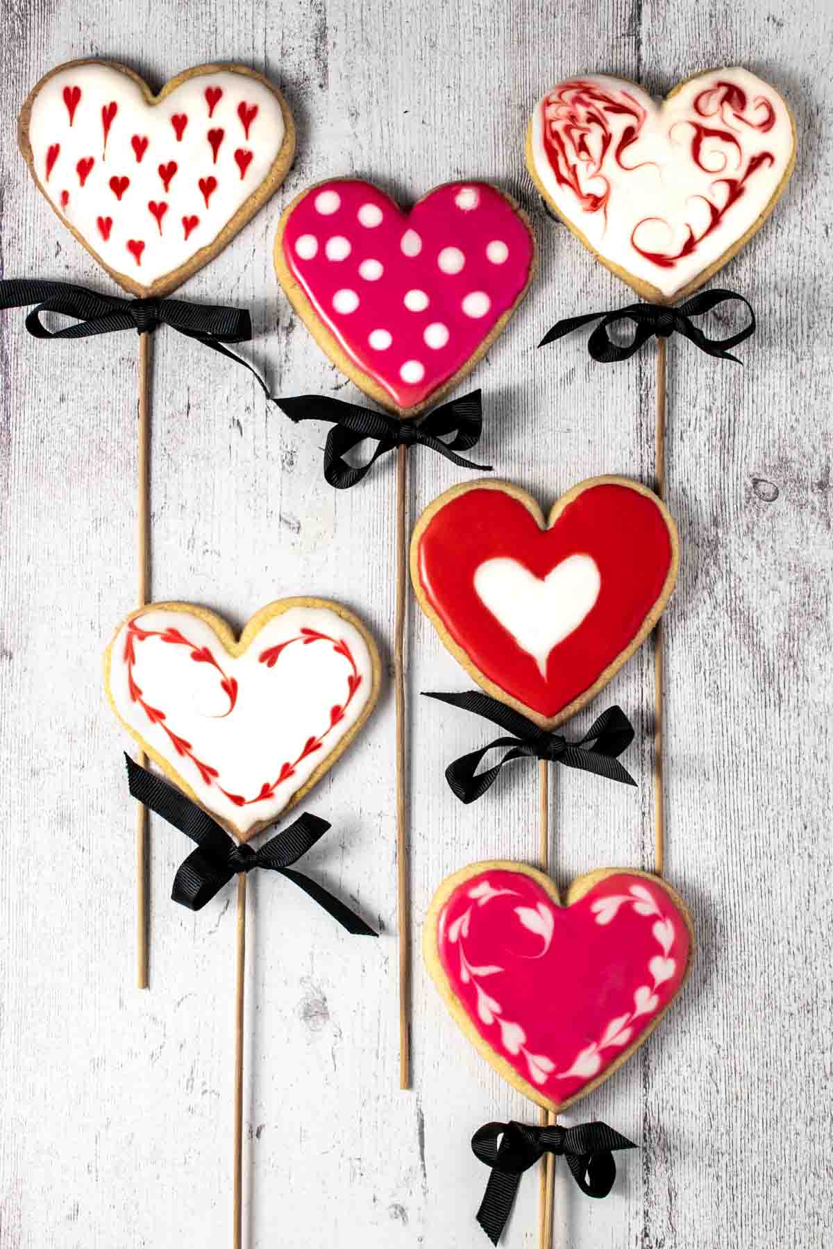 COOKIES ON STICKS - VALENTINE'S SUGAR COOKIES by The Cinnamon Jar