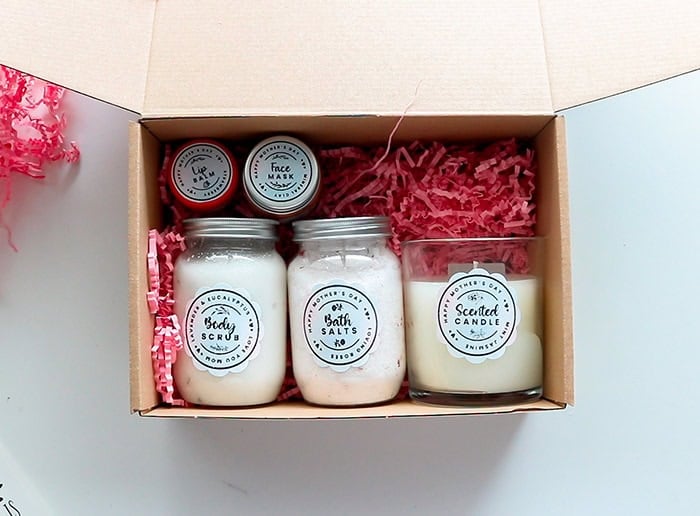  showing the spa treats in jars inside the box