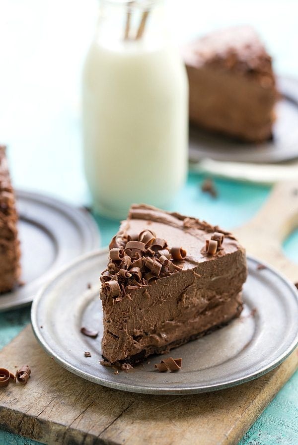 FROZEN NUTELLA CHOCOLATE MOUSSE PIE